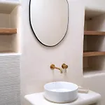 Este Naousa