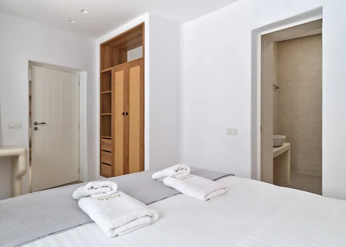 Este Naousa * Науса